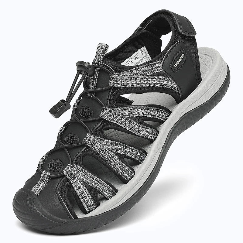 Dannto women's hiking sandals S2 black shown from a three quarter view